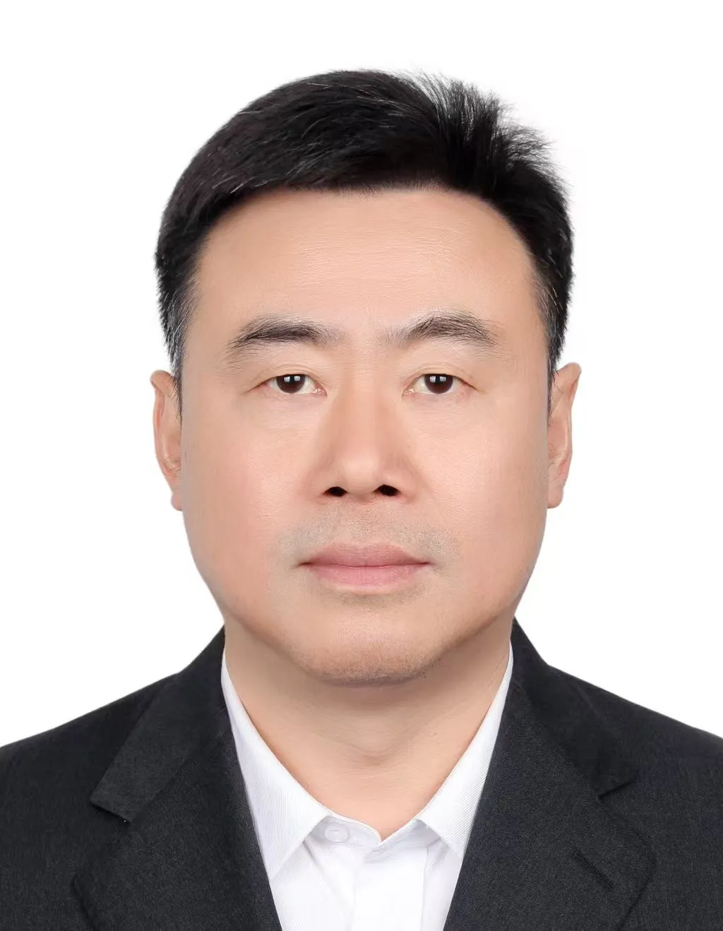 杨栩.png